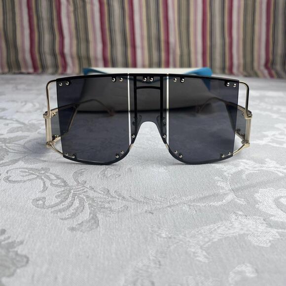 Genuine Fenty Blockt Black Smoke Gold Metal Frame Sunglasses With Case Only - Picture 7 of 16